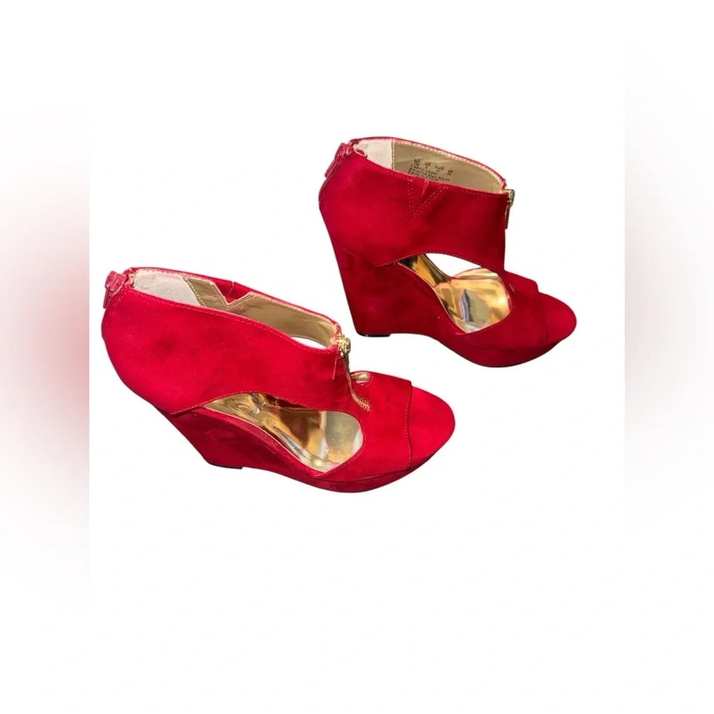 Carlos Santana Red High Heeled Wedges - Picture 2 of 5